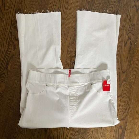 SPANX Pants - Spanx Cropped flare white pants size 2X women's wide elastic waist NWT